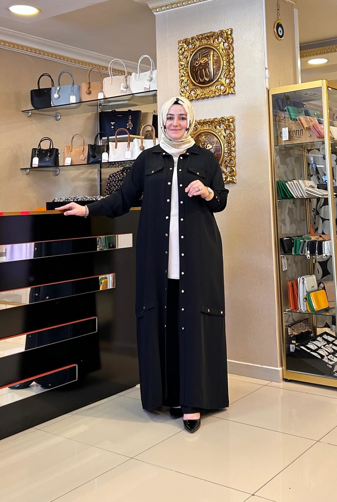 Büyük Beden Tesettür Çıtçıtlı Ferace/ Behrem