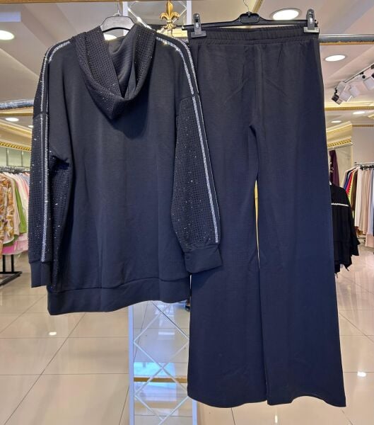 TAMAMI TAŞ İŞLEMELİ PANTOLONLU TAKIM/ GHISA