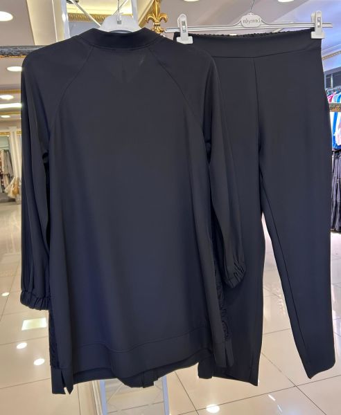 ÜZERİ DESENLİ DÜĞME DTY. KREP TAKIM/MÜSEMMA