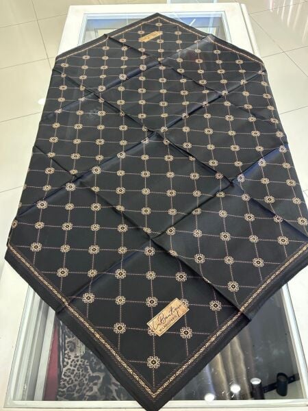 ÇİÇEK DESENLİ SURA İPEK EŞARP/ LABOUTİQUE