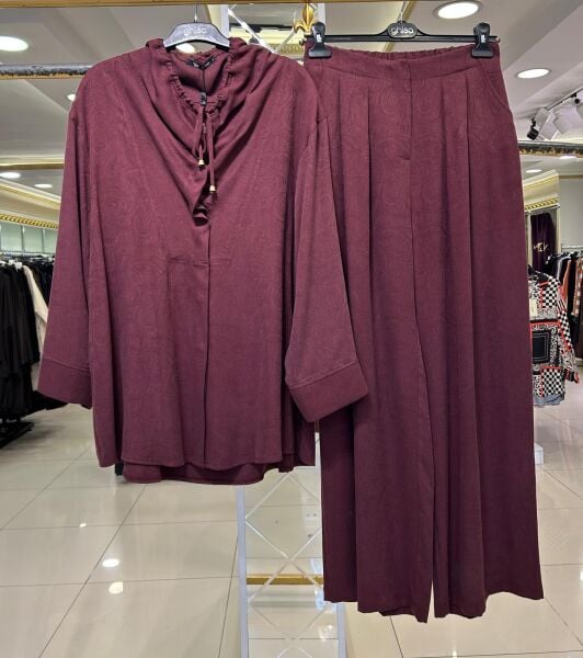 KENDİNDEN DESENLİ BOYNU BAĞLAMA DTY. TAKIM/ GHISA