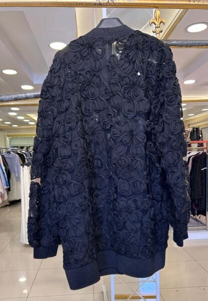 ﻿GÜL İŞLEMELİ FERMUARLI CEKET/ GHISA