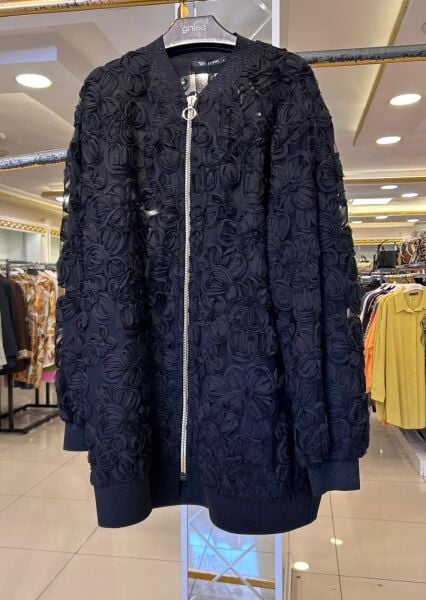 ﻿GÜL İŞLEMELİ FERMUARLI CEKET/ GHISA