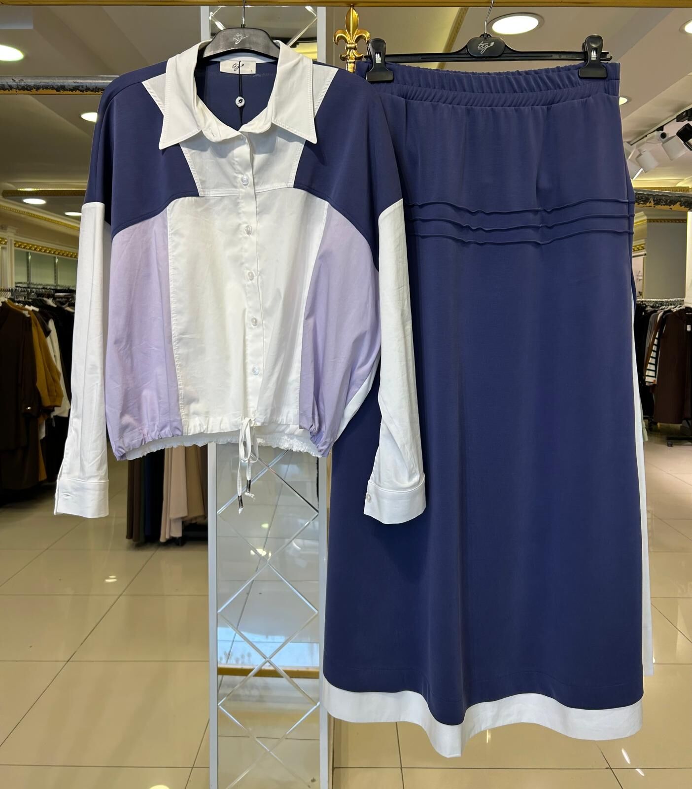 KONTRAST PARÇALI GÖMLEK ETEK TAKIM/ TIĞTRİKO