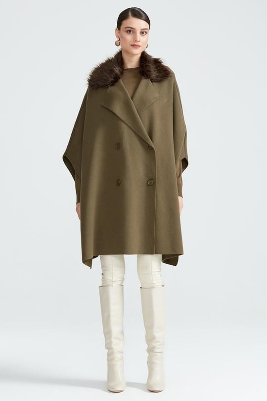 YAKASI KÜRK DTY. DÜĞMELİ PANÇO/TIĞTRİKO