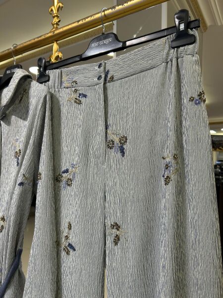 TAMAMI BONCUK İŞLEMELİ ÇİZGİLİ TAKIM/ FUAT GÜRŞEN