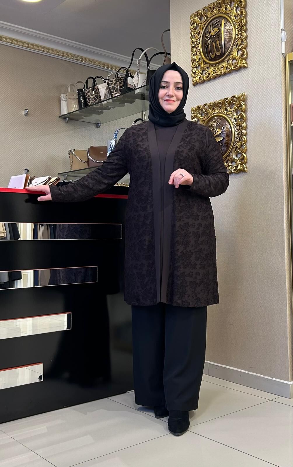 B. BEDEN DESENLİ İÇ BLUZLU TAKIM/ SEÇİL