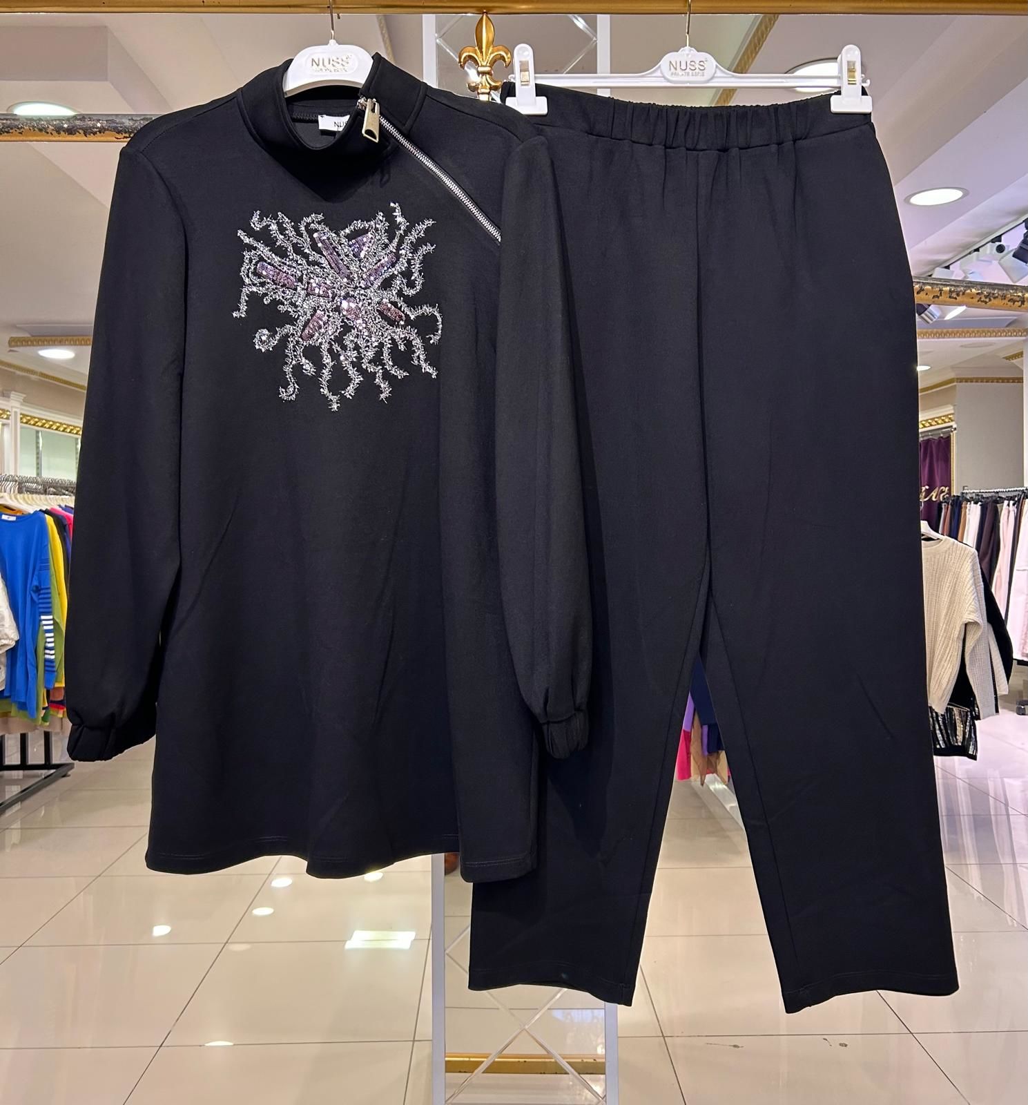 FERMUAR VE İŞLEME DTY. PANTOLONLU TAKIM/NUSS