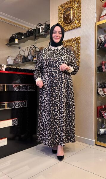 ﻿YAKASI TAŞ DTY. LEOPAR ELBİSE/ GHISA