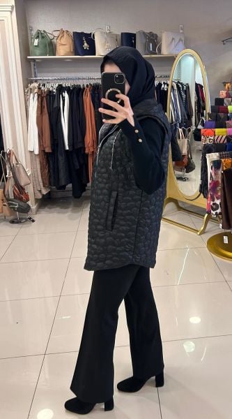 ﻿MONT KUMAŞ İŞLEME DTY. KAPÜŞONLU YELEK /GHISA