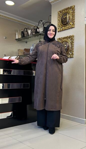 PUL VE BONCUK İŞLEMELİ NUBUK KAP/ FUAT GÜRŞEN 