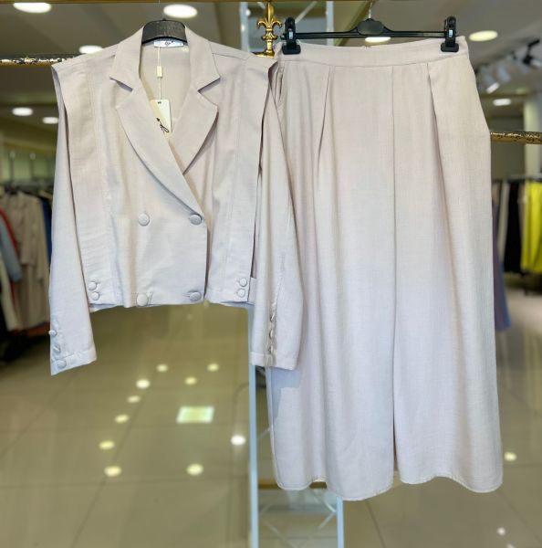OMUZ ALLERLİ KRUVAZE CEKET ETEKLİ TAKIM