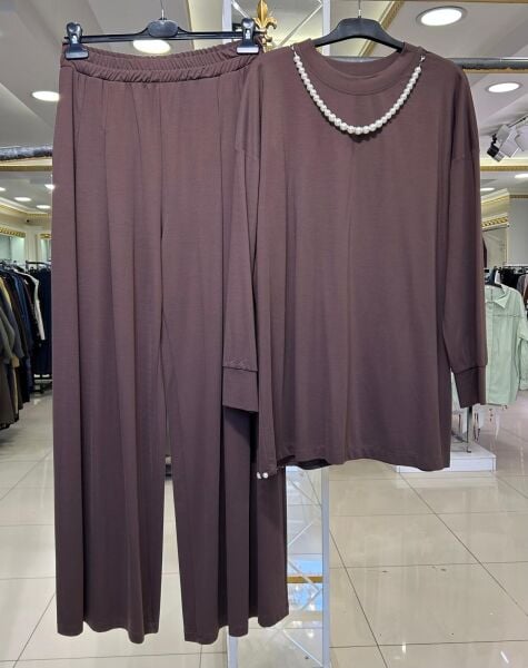 YAKASI VE SIRTI İNCİ DTY. KRİSTAL PENYE TAKIM/ TIĞTRİKO