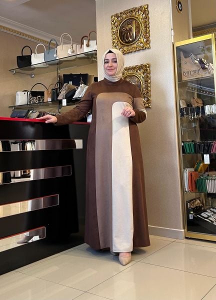 ÜÇ RENKLİ KADİFE ELBİSE/MÜSEMMA