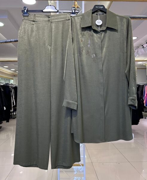 GÖĞSÜ TAŞ DTY. PANTOLONLU TAKIM /FUAT GÜRŞEN 