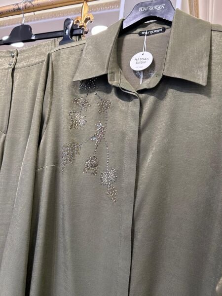 GÖĞSÜ TAŞ DTY. PANTOLONLU TAKIM /FUAT GÜRŞEN 