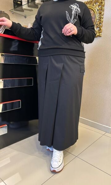 TAŞ İŞLEMELİ BLUZ VE PARAŞÜT KUMAŞ ETEK TAKIM/ FUAT GÜRŞEN