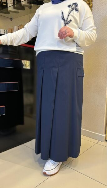 TAŞ İŞLEMELİ BLUZ VE PARAŞÜT KUMAŞ ETEK TAKIM/ FUAT GÜRŞEN