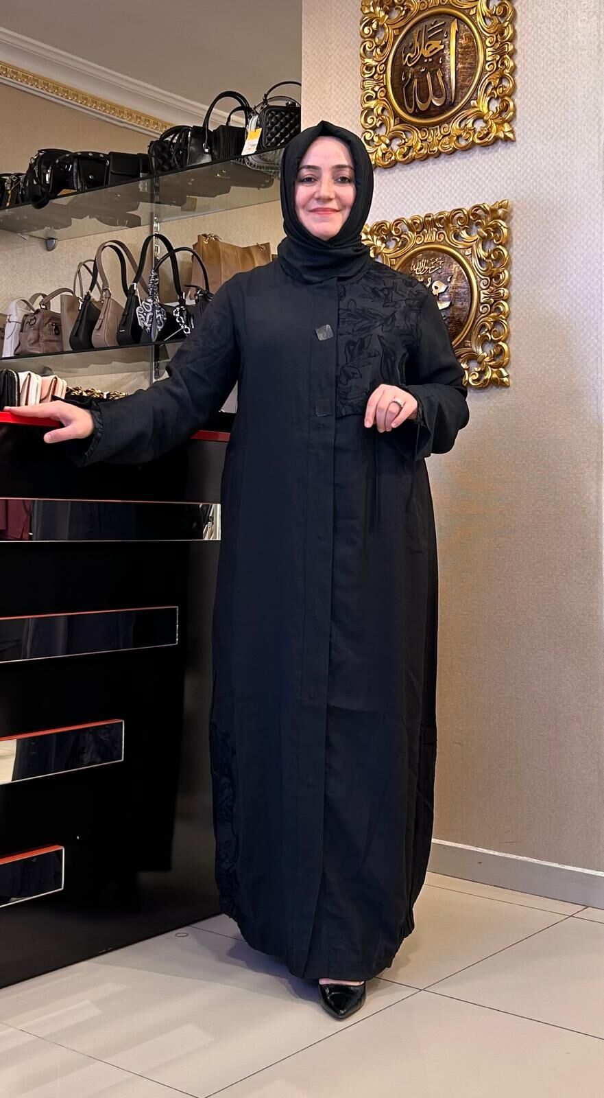 KENDİNDEN DESENLİ ÇITÇITLI KAP-FERACE/ LISSMORE