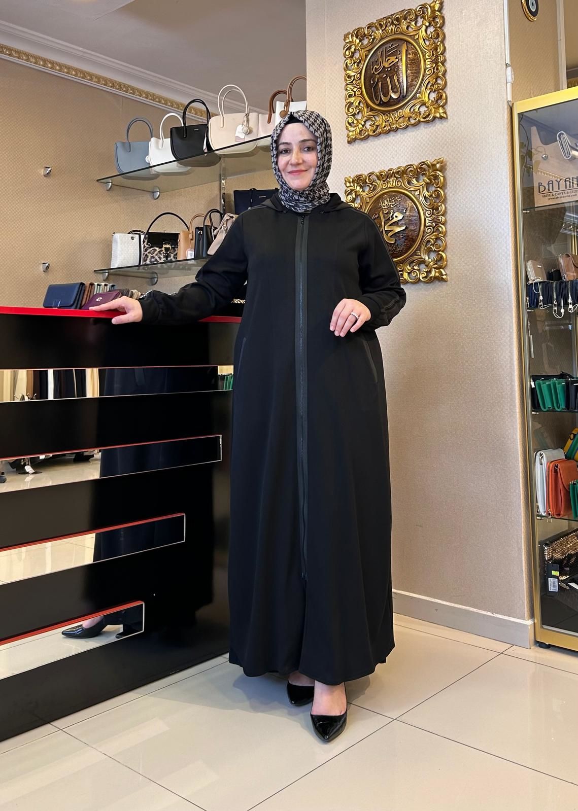 SİYAH ŞERİT DTY. KAPÜŞONLU FERACE/NURCAN ÇETİN