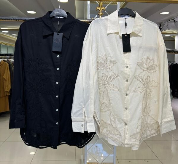 ÜZERİ NAKIŞ İŞLEMELİ PAMUK GÖMLEK/ GHISA