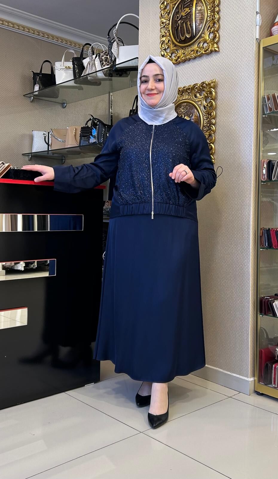 AKASYA ÖNÜ BONCUK İŞLEMELİ SATEN TAKIM/ MÜSEMMA