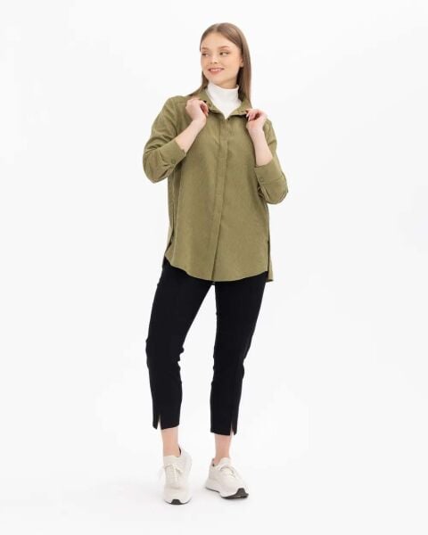 BÜYÜK BEDEN YIRTMAÇLI KADİFE GÖMLEK