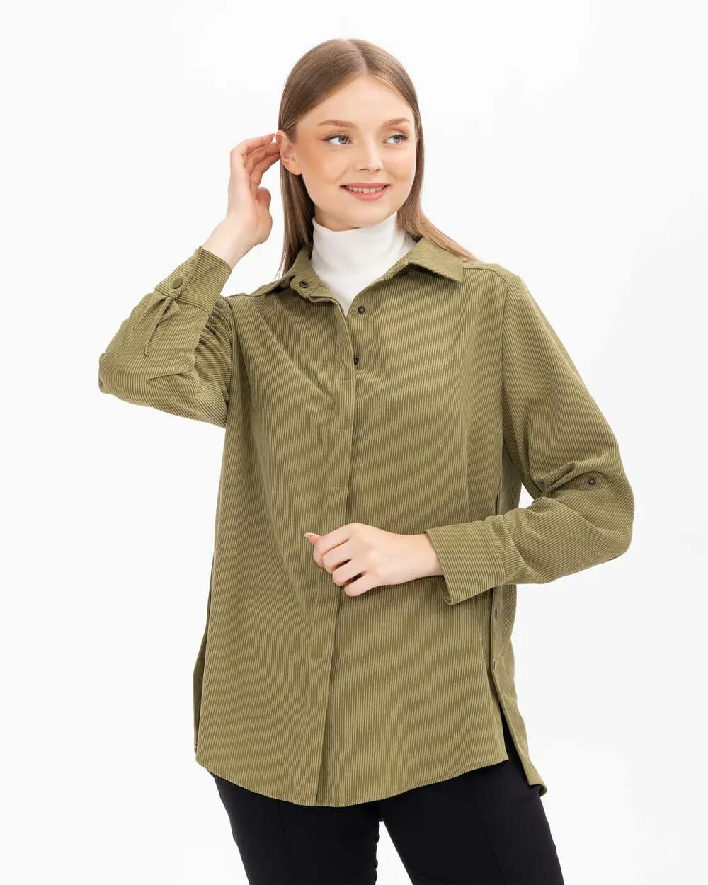 BÜYÜK BEDEN YIRTMAÇLI KADİFE GÖMLEK