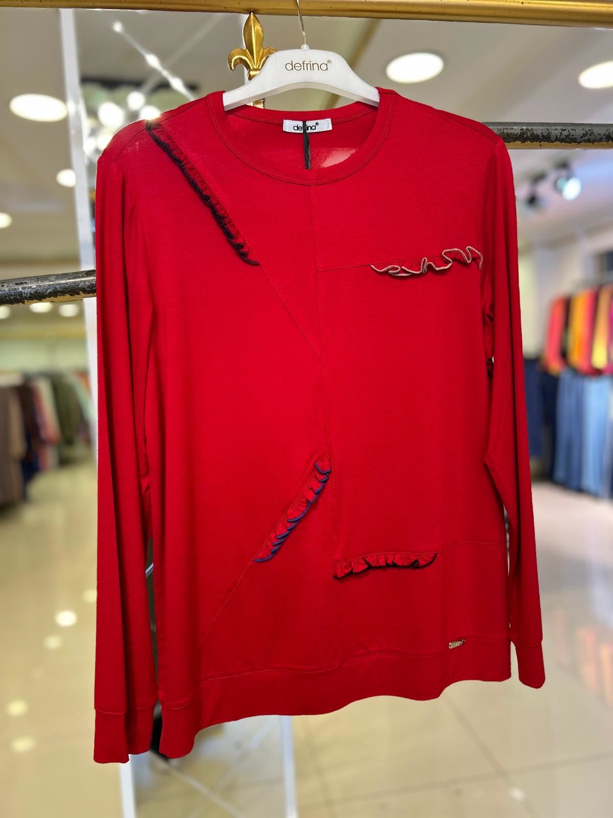 Renkli dikişli fırfırlı bluz