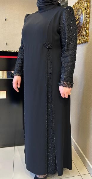 ÇİFT TARAFLI YIRTMAÇ DTY. İŞLEMELİ ABİYE ELBİSE /JUKİ MODA