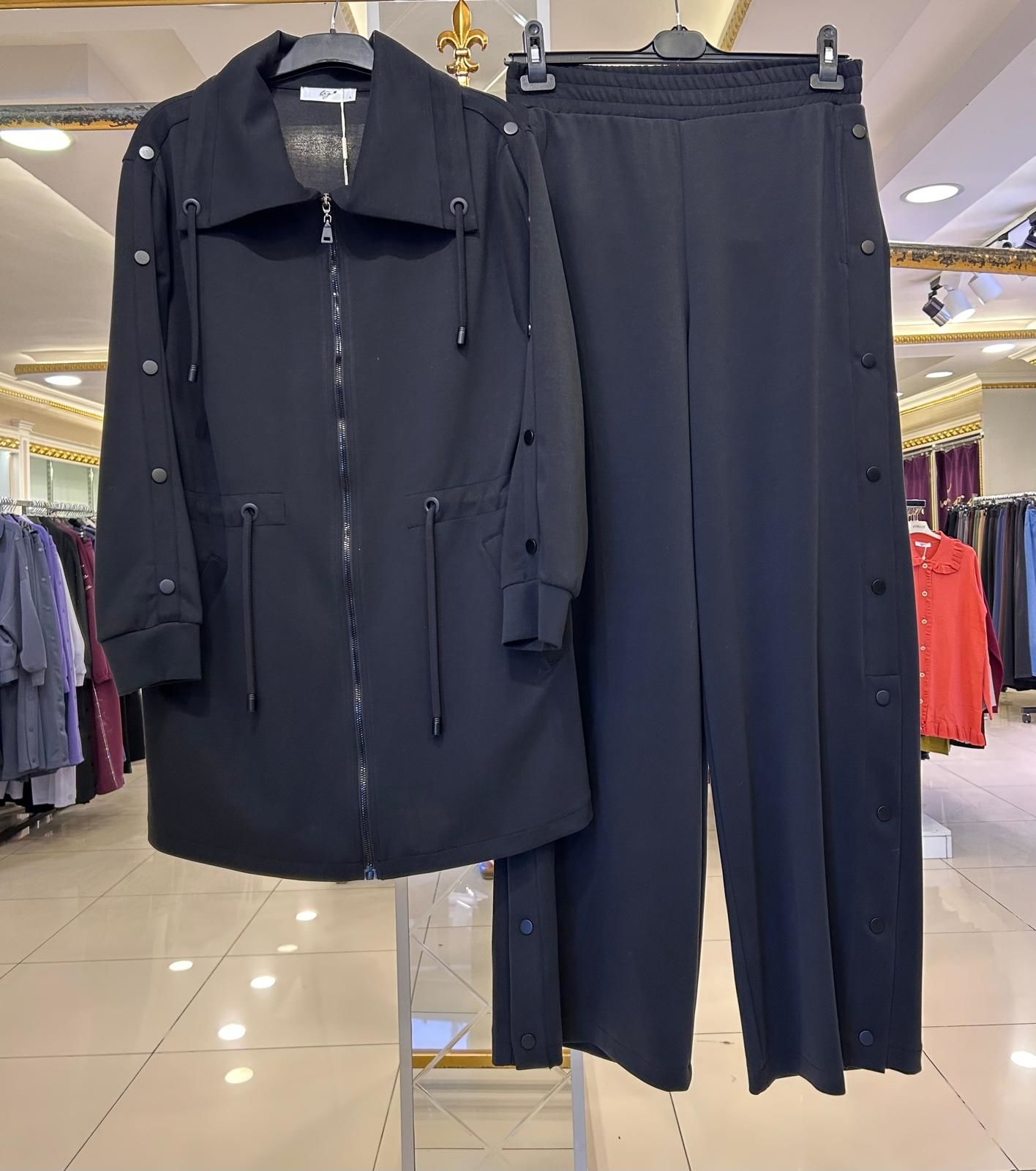 YANLARI ÇITÇIT DTY. İPLİ PANTOLONLU TAKIM/TIĞTRİKO