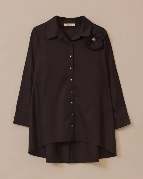 ÇİÇEK AKSESUARLI BÜYÜK BEDEN GÖMLEK/SEÇİL