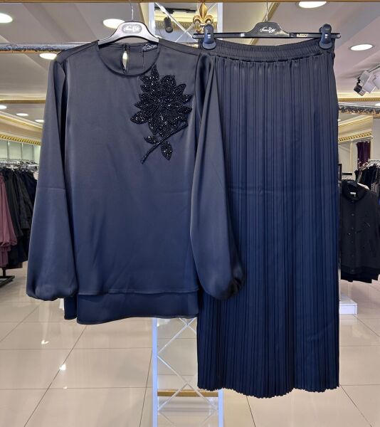 GÖĞSÜ BONCUK İŞLEMELİ SATEN TAKIM /NURCAN ÇETİN 