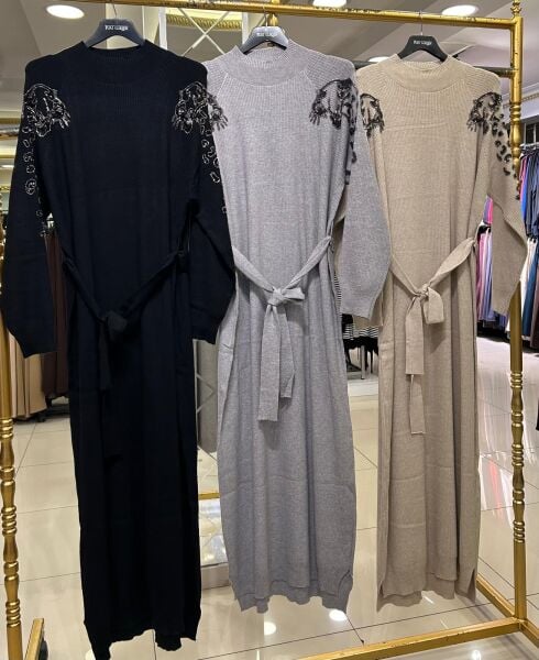 OMZU BONCUK İŞLEMELİ TRİKO ELBİSE/ FUAT GÜRŞEN 