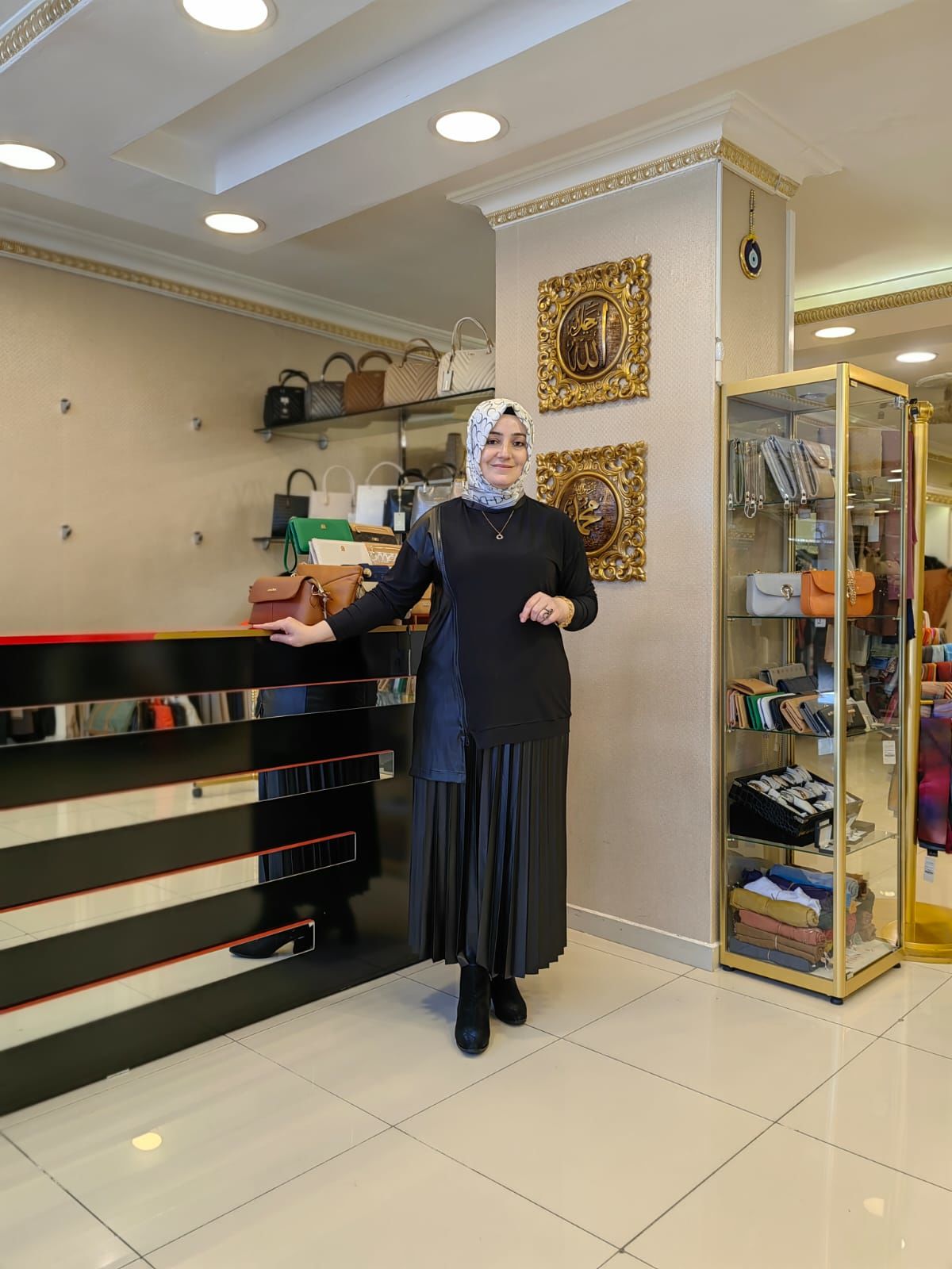 NURCAN ÇETİN Sandy Kumaş Etek Bluz Takım