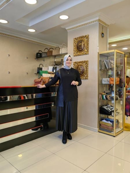 NURCAN ÇETİN Sandy Kumaş Etek Bluz Takım