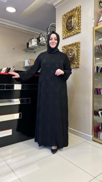 KENDİNDEN DESENLİ JAKAR ŞİFON ELBİSE /NURCAN ÇETİN