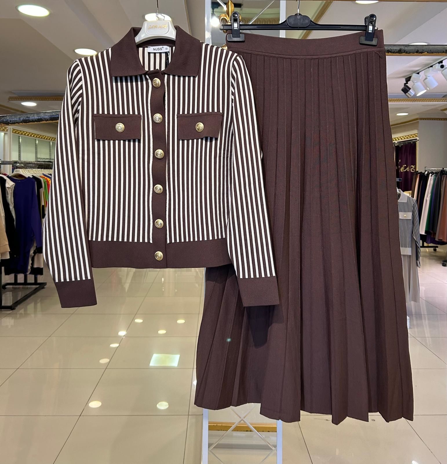 HIRKASI ÇİZGİ DTY. PİLİSE ETEKLİ TAKIM/NUSS