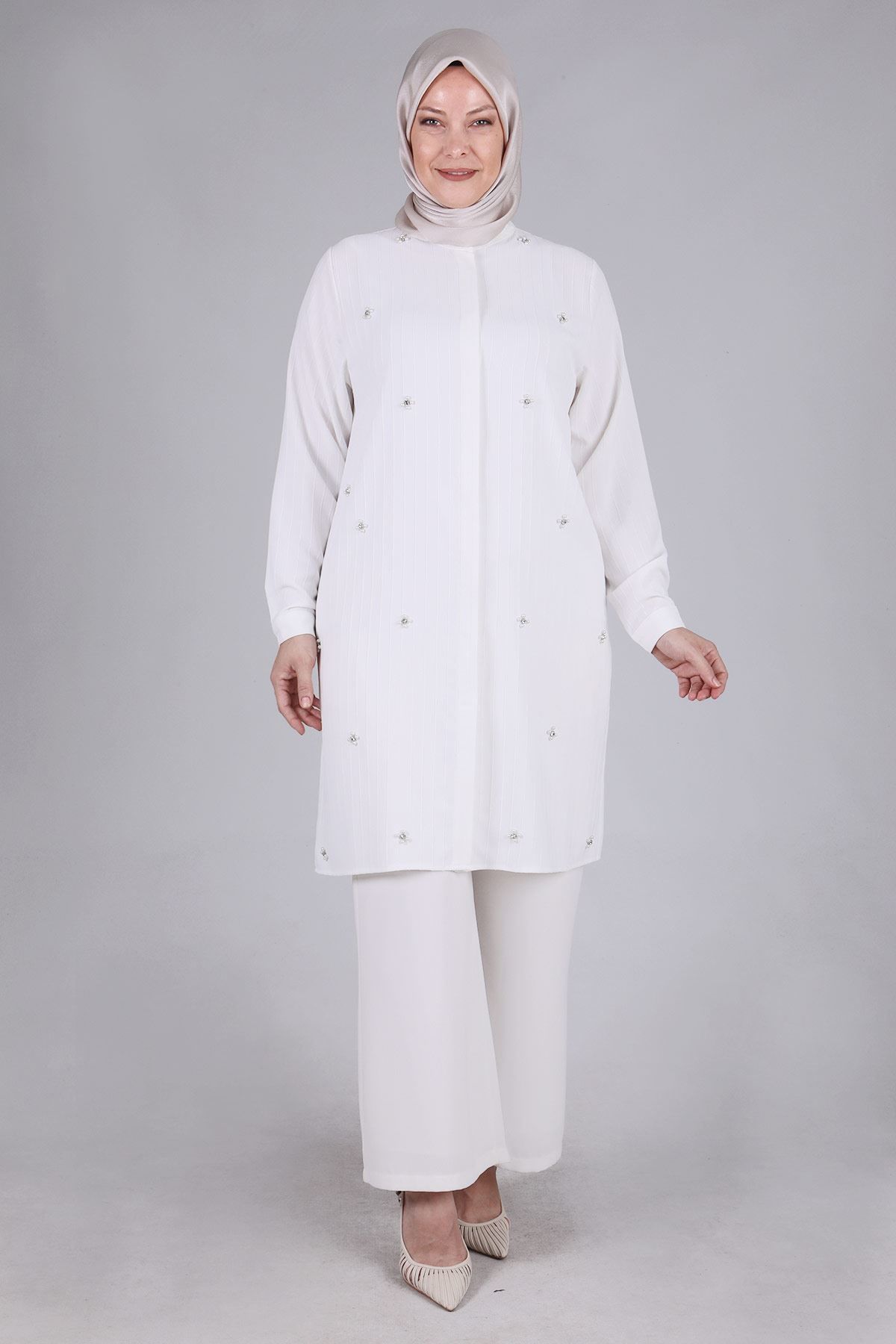 Büyük Beden Tesettür İncili Tunik  Ekru