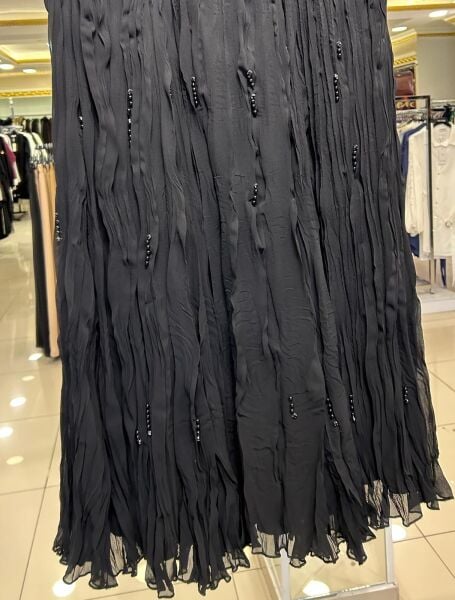 TAŞ VE BONCUK İŞLEMELİ ŞİFON ETEK /FUAT GÜRŞEN