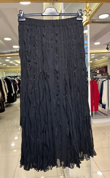 TAŞ VE BONCUK İŞLEMELİ ŞİFON ETEK /FUAT GÜRŞEN