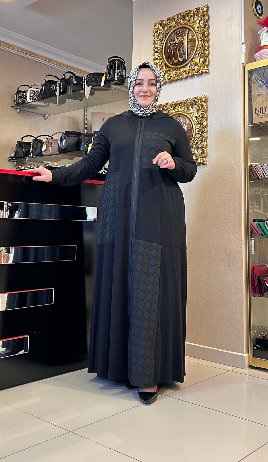 ﻿KAPÜŞONLU HALKA DESENLİ FERACE/NURCAN ÇETİN