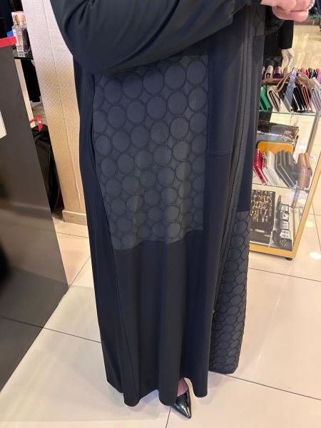 ﻿KAPÜŞONLU HALKA DESENLİ FERACE/NURCAN ÇETİN