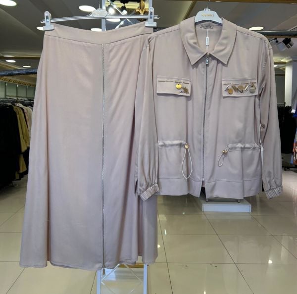 ﻿PUL İŞLEMELİ BELİ BÜZGÜLÜ CEKET VE ETEK TAKIM/MÜSEMMA