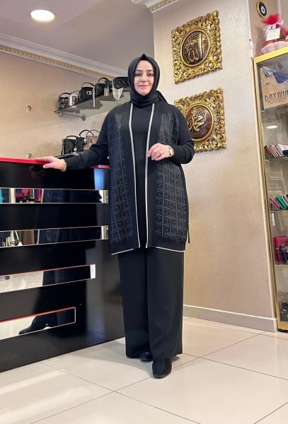 ﻿KENDİNDEN DESENLİ ÇİFT RENK HIRKA/GHISA