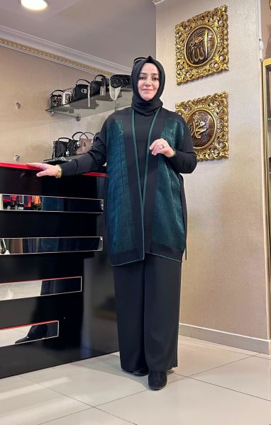 ﻿KENDİNDEN DESENLİ ÇİFT RENK HIRKA/GHISA