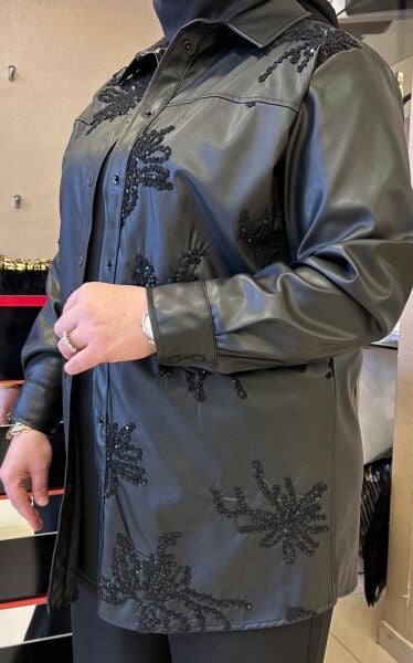 NAKIŞLI SUNİ DERİ GÖMLEK /SEÇİL