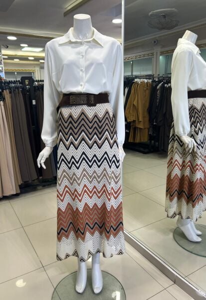 KREP GÖMLEK VE ÇİFT RENKLİ ÖRME ETEK TAKIM/ FUAT GÜRŞEN