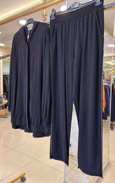 ﻿TAŞ DTY. KAPÜŞONLU HIRKA VE PANTOLONLU TAKIM/TIĞTRİKO