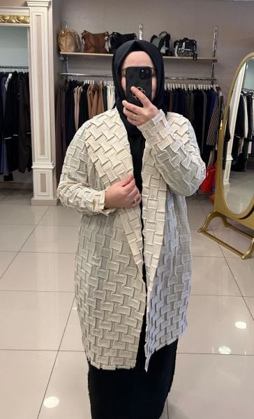 ÜÇ BOYUTLU KABARTMA DESEN CEKET/GHISA